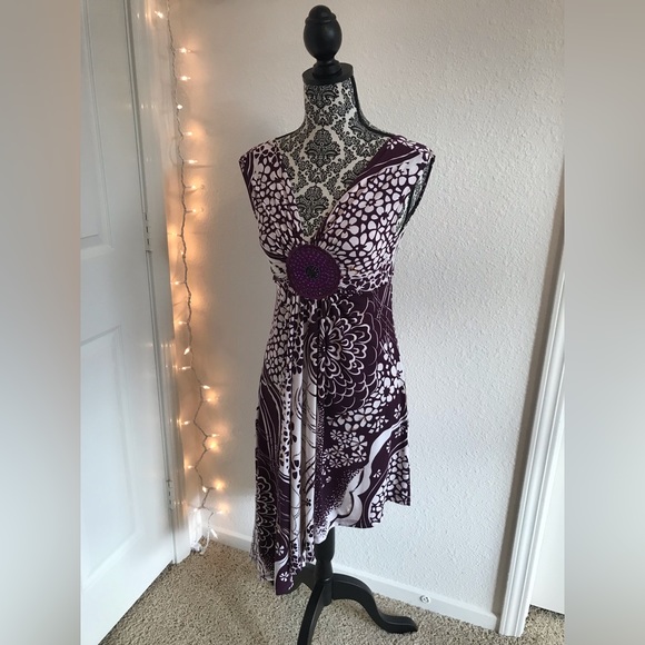 Janette Purple, White & Gold Asymmetrical Dress - Picture 10 of 16